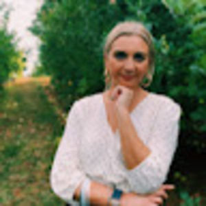 Meet your Posher, Lily